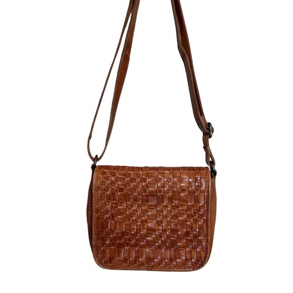 Vilenca Holland | Woven Leather Shoulder Crossbody Saddlebag Purse - Picture 1 of 8